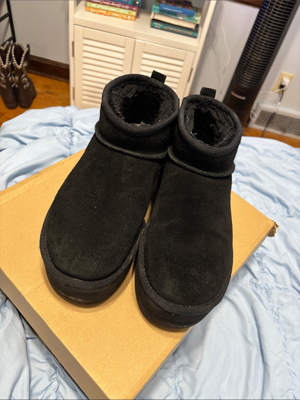 UGG Women's Black Short Suede Winter Boots